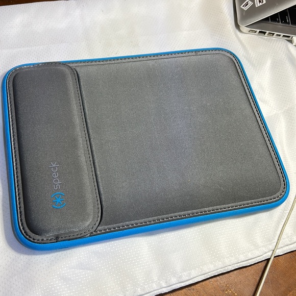 Speck MacBook Pro 13” Laptop Case Flaptop Sleeve Water & Shock Resistant Foam - Picture 5 of 5